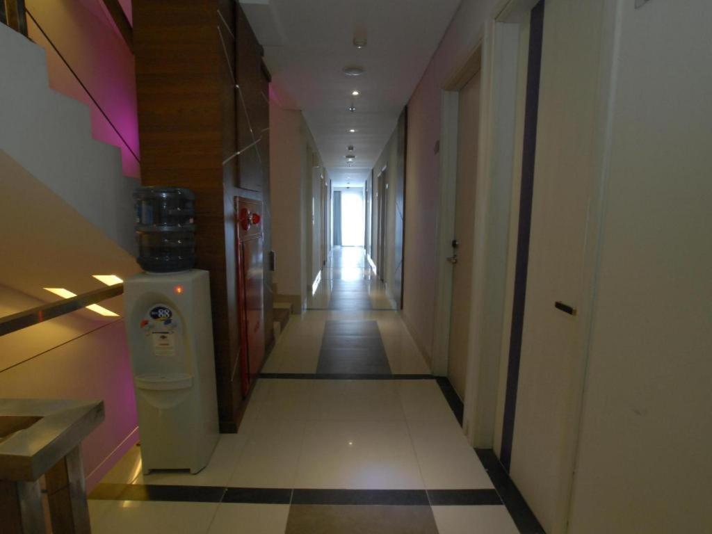 Vio Hotel Veteran Bandung Exterior photo